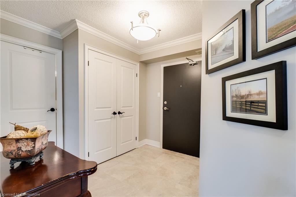 801-5280 Lakeshore Road Property Photo 8