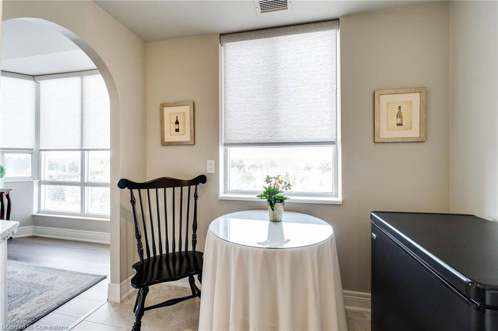 801-5280 Lakeshore Road Property Photo 13