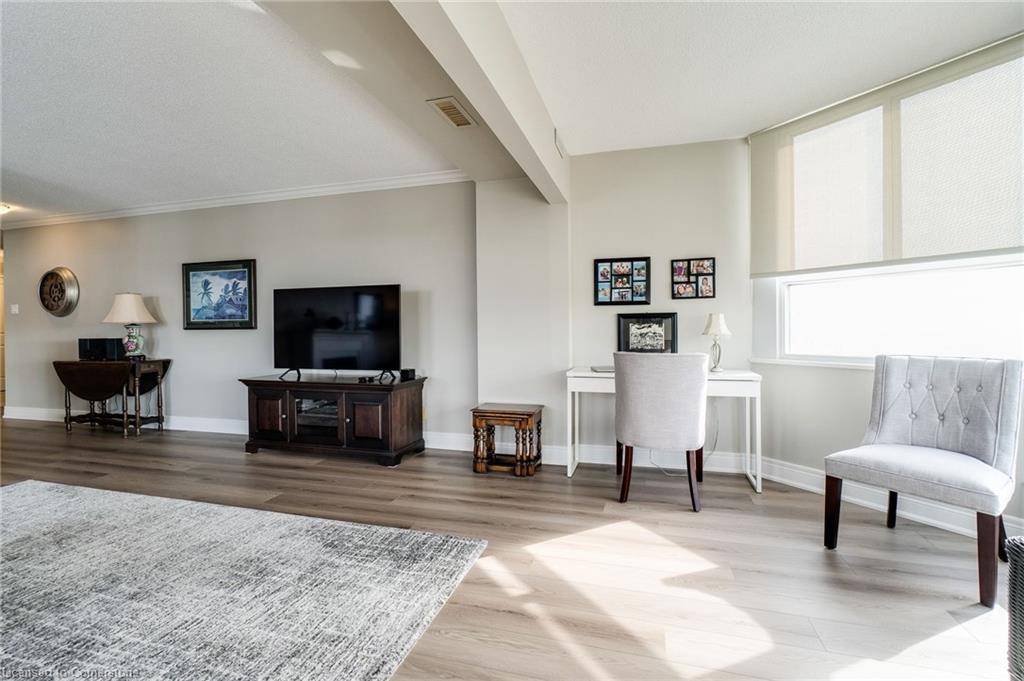 801-5280 Lakeshore Road Property Photo 22