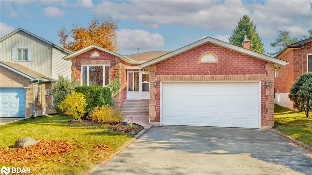 17 Mayfair Drive Property Photo 1