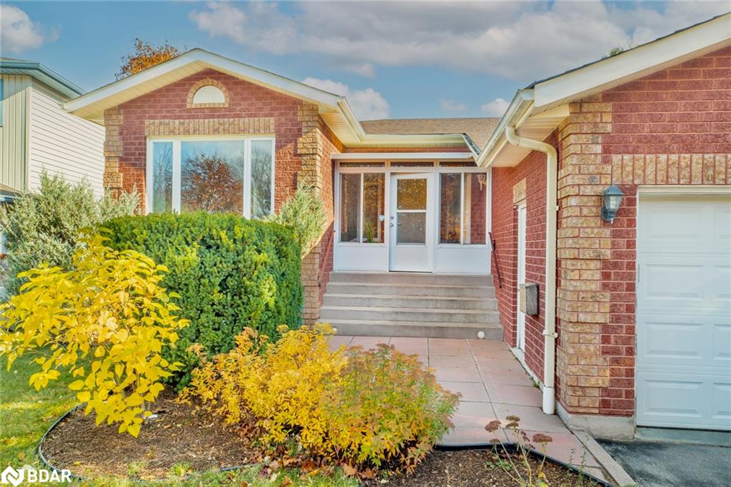17 Mayfair Drive Property Photo 2