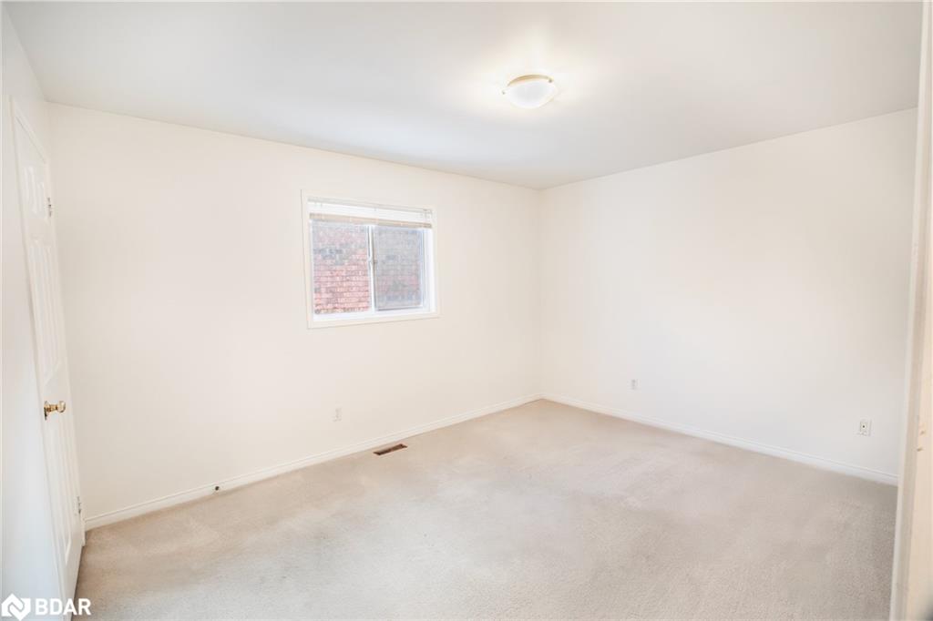 17 Mayfair Drive Property Photo 16