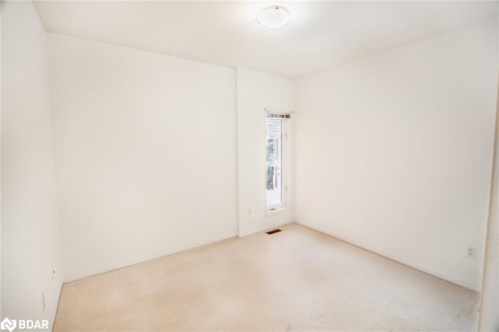 17 Mayfair Drive Property Photo 18