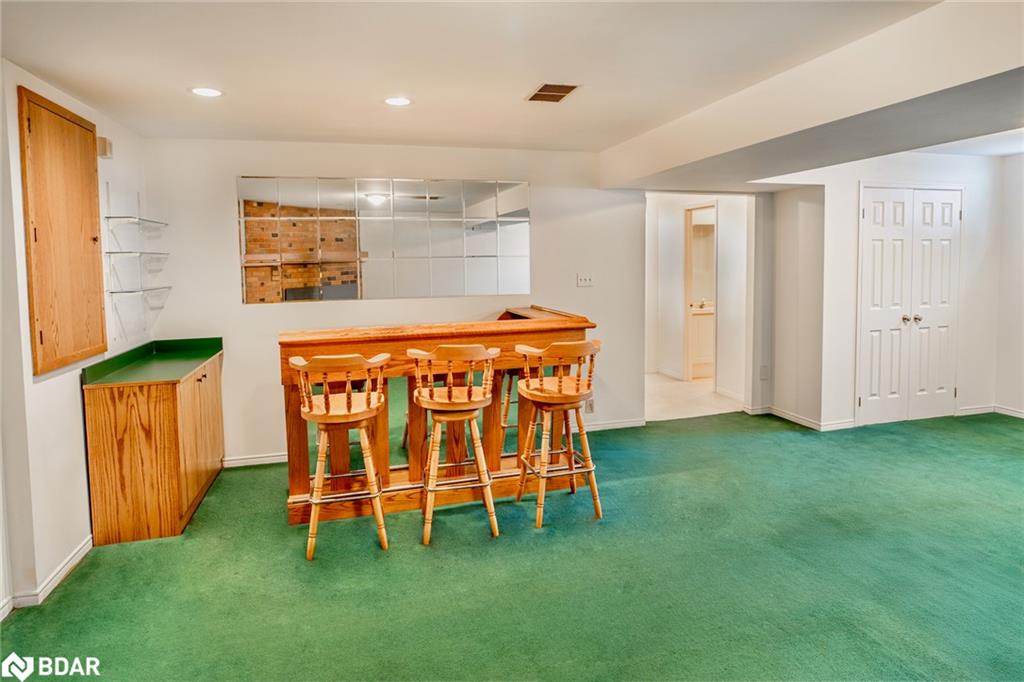 17 Mayfair Drive Property Photo 23