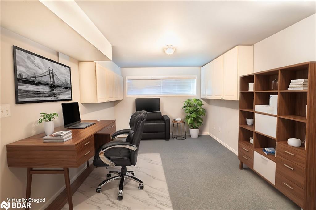 17 Mayfair Drive Property Photo 31