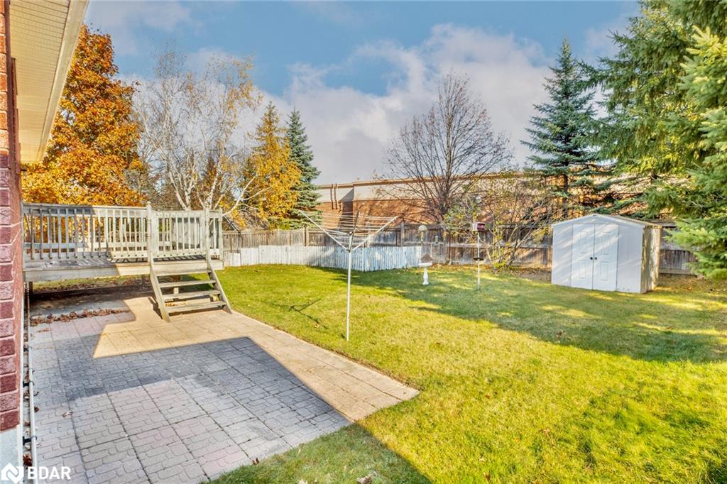 17 Mayfair Drive Property Photo 35