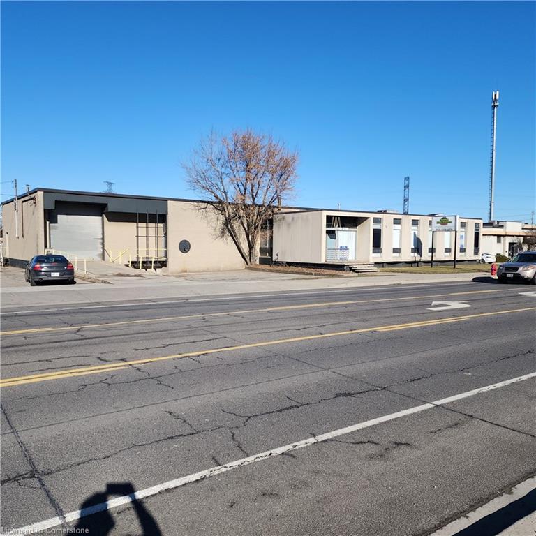 821 Woodward Avenue Property Photo