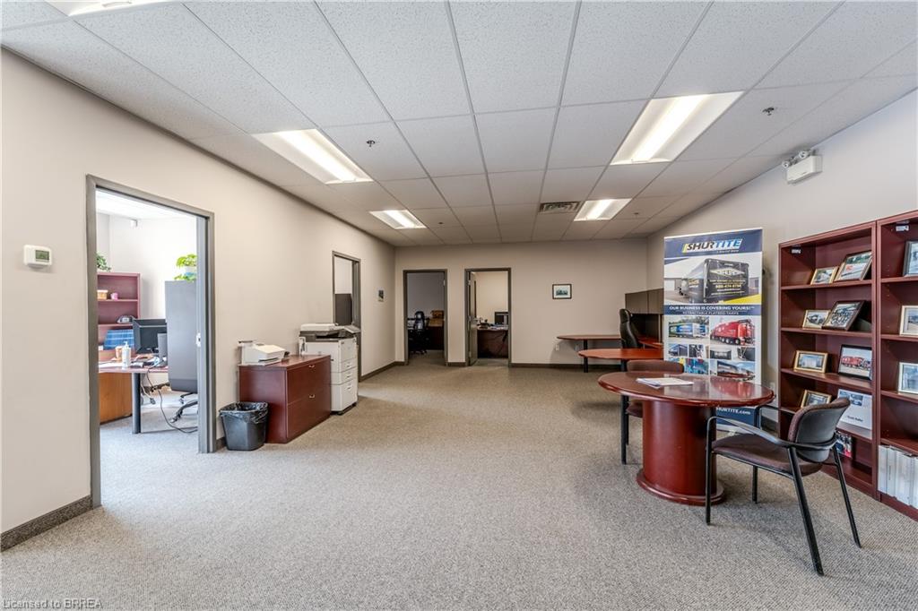 2-490 Elgin Street Property Photo 8