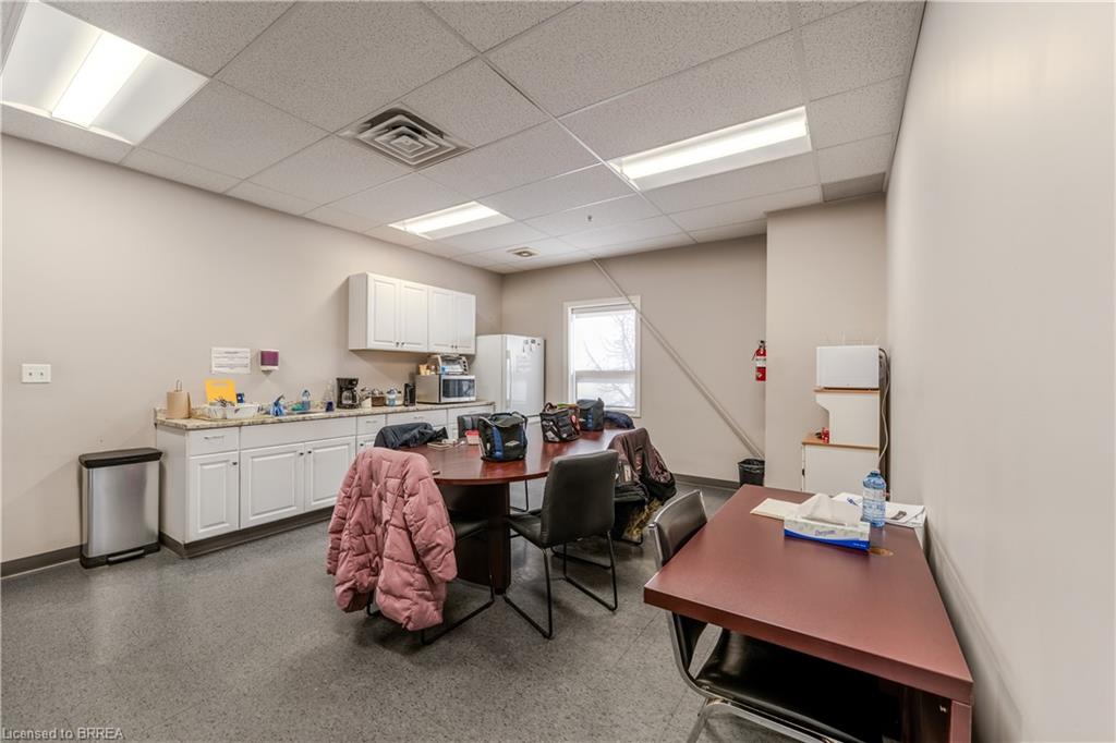 2-490 Elgin Street Property Photo 14