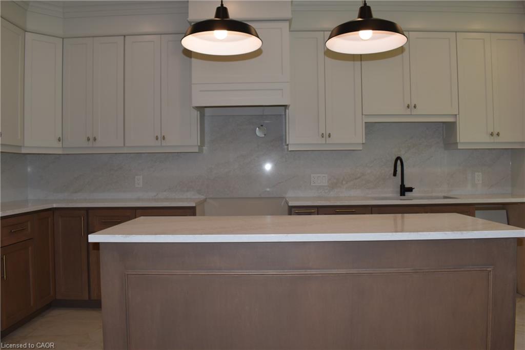 8 Dunlop Road Property Photo 7