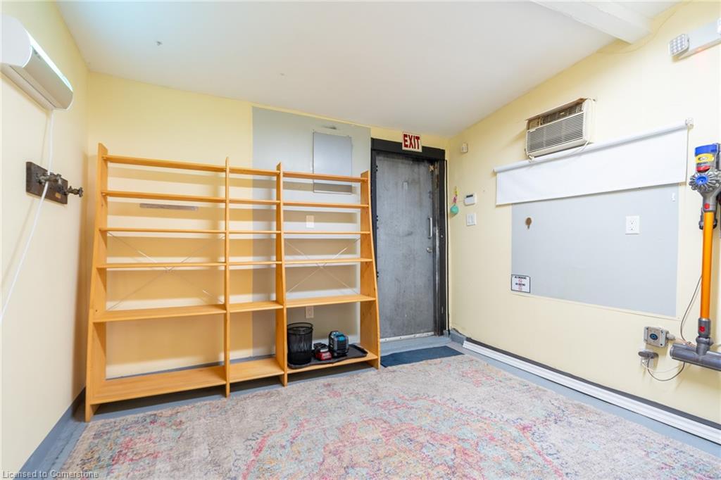 299 James Street N Property Photo 15