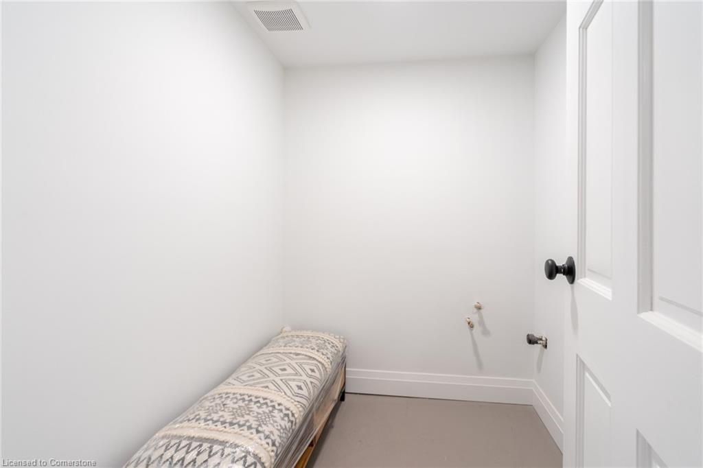 299 James Street N Property Photo 25