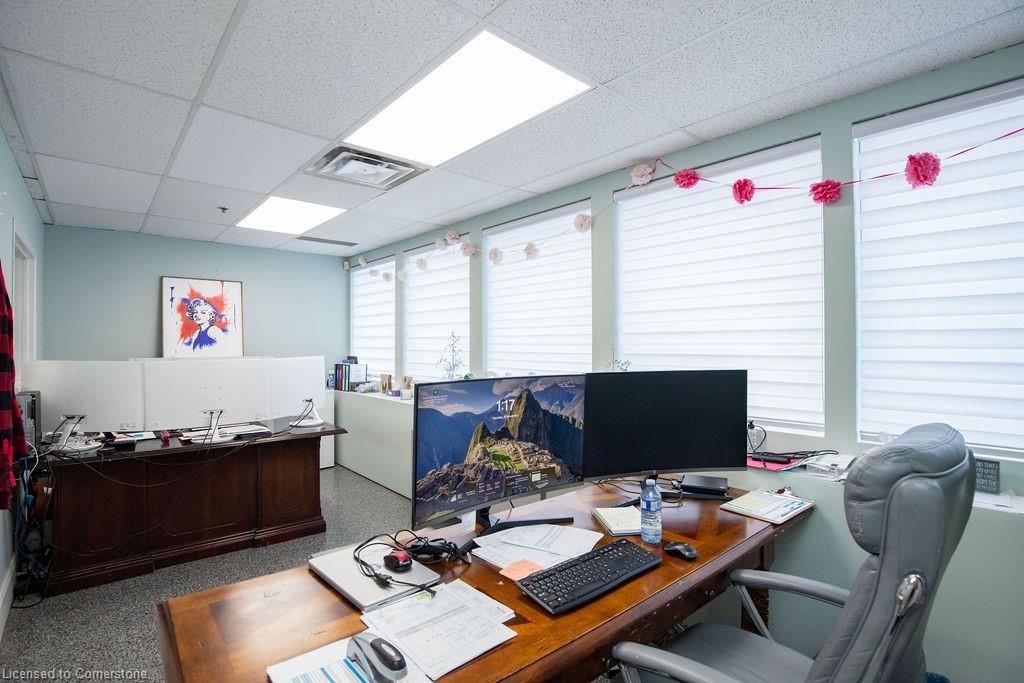 42 Niagara Street Property Photo 7