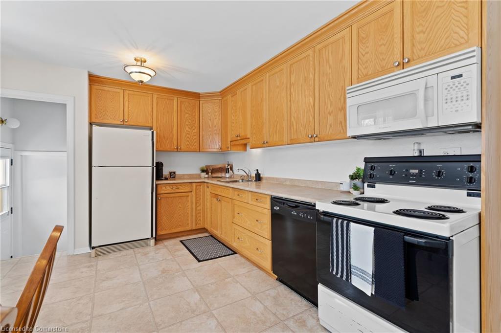 88 Royal Manor Drive Property Photo 6
