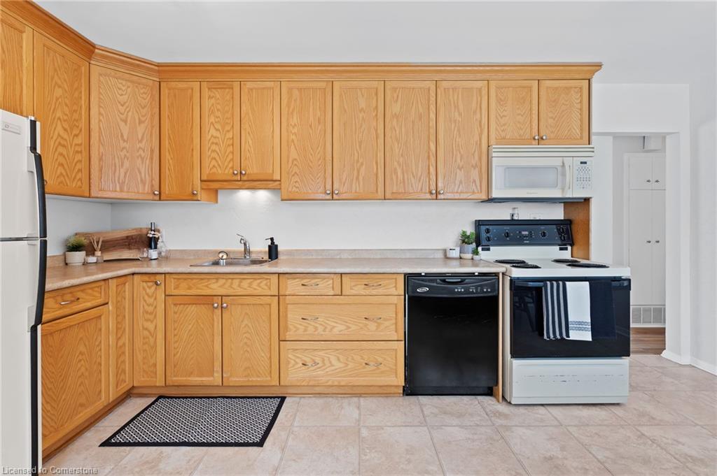 88 Royal Manor Drive Property Photo 7