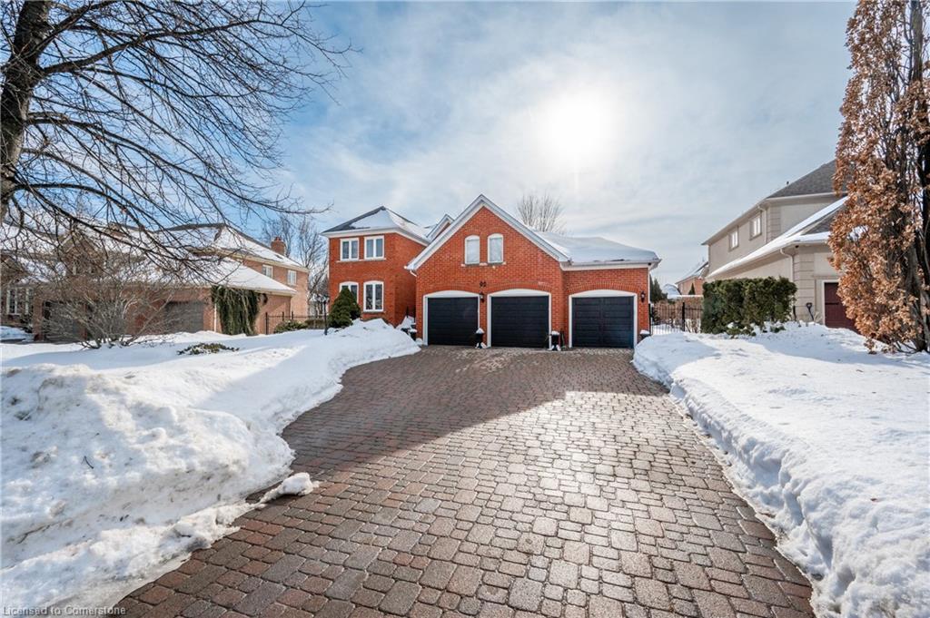92 Millrun Crescent Property Photo