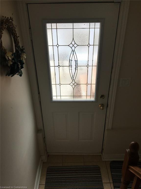 2232 Queensway Street Property Photo 7