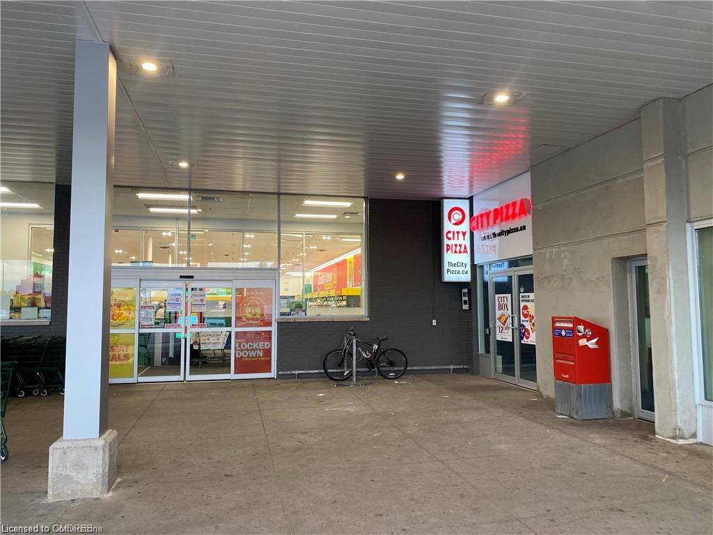 8-925 Ontario Street Property Photo 4