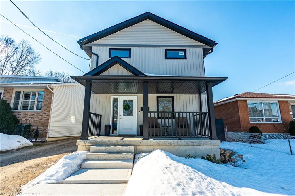 North Park Collegiate, St- John' Real Estate Listings Main Image