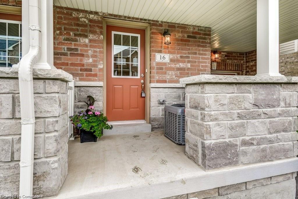 16 Hiscott Drive Property Photo 2