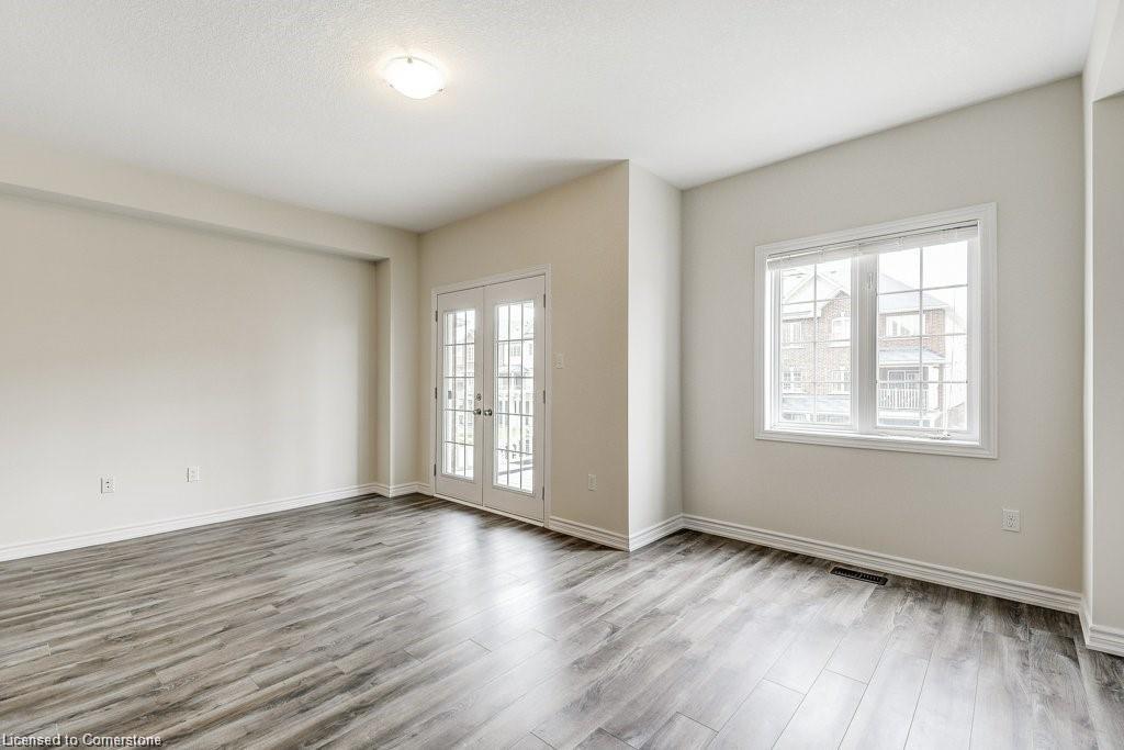 16 Hiscott Drive Property Photo 6