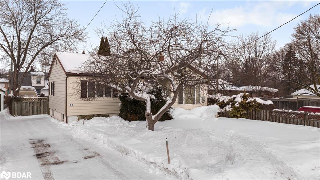 28 Adelaide Street Property Photo 1