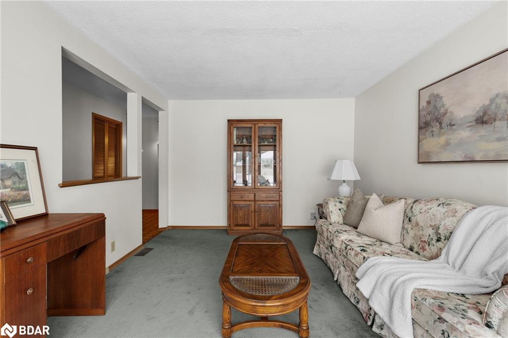 28 Adelaide Street Property Photo 5
