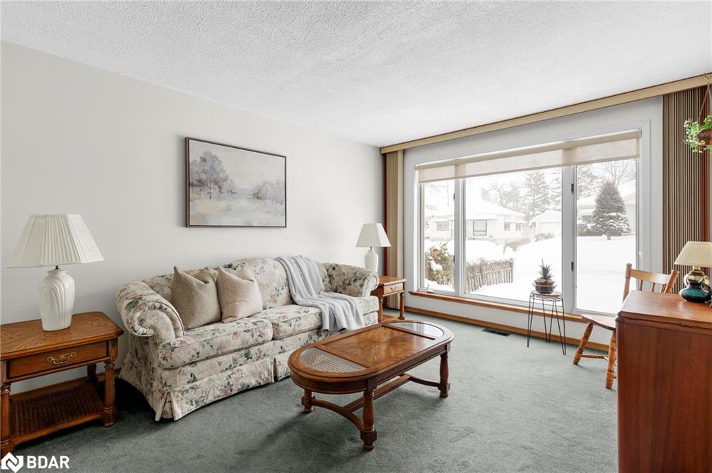 28 Adelaide Street Property Photo 7