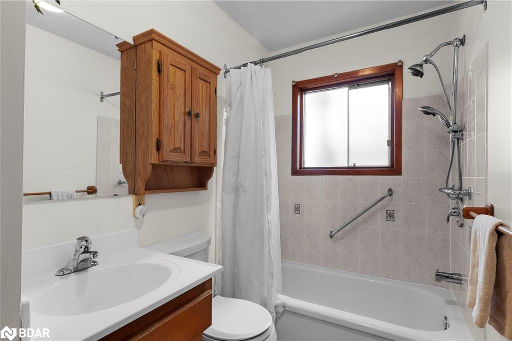 28 Adelaide Street Property Photo 17