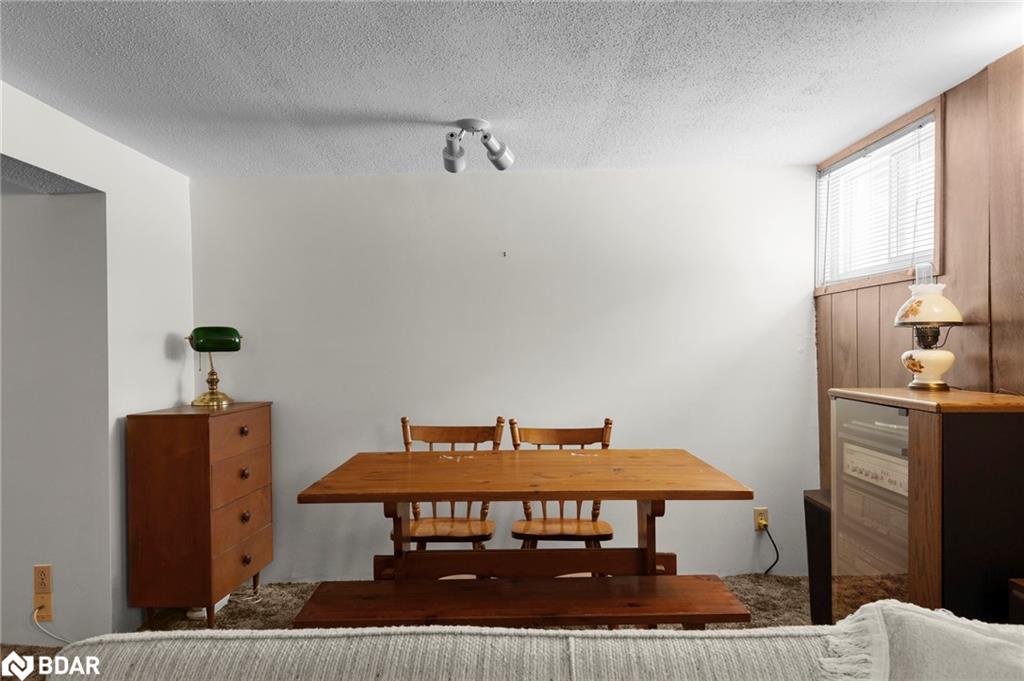 28 Adelaide Street Property Photo 21