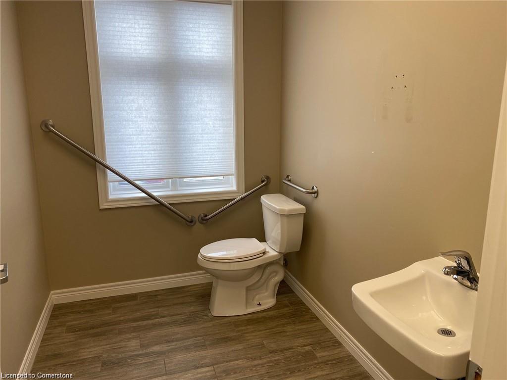 274 Main Street E Property Photo 21