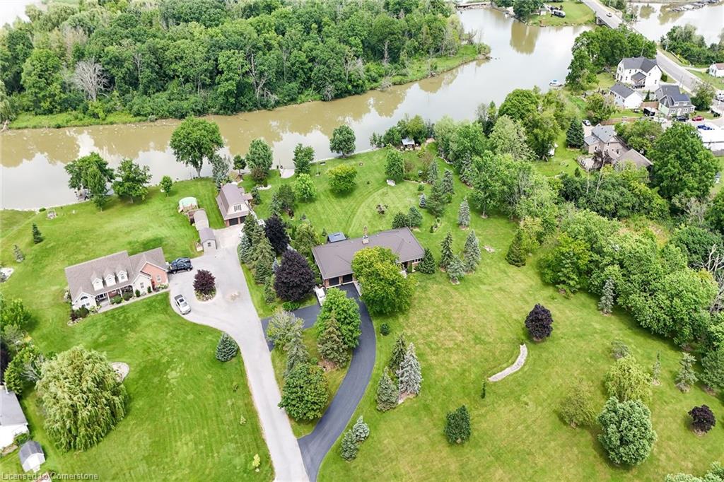 32 Haldimand Trail Property Photo