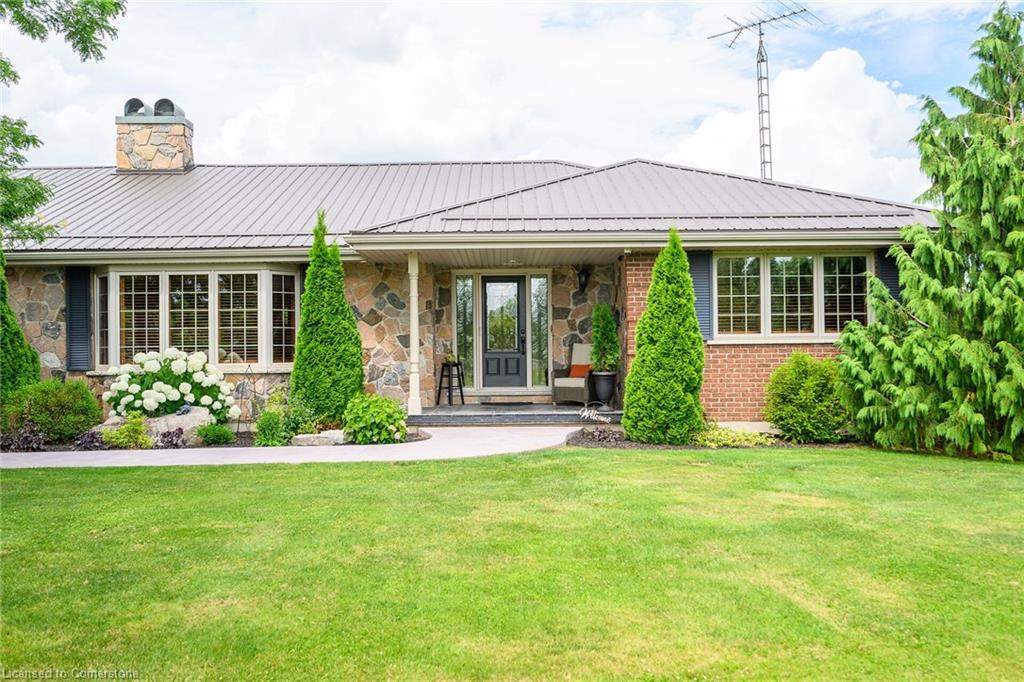 32 Haldimand Trail Property Photo 4