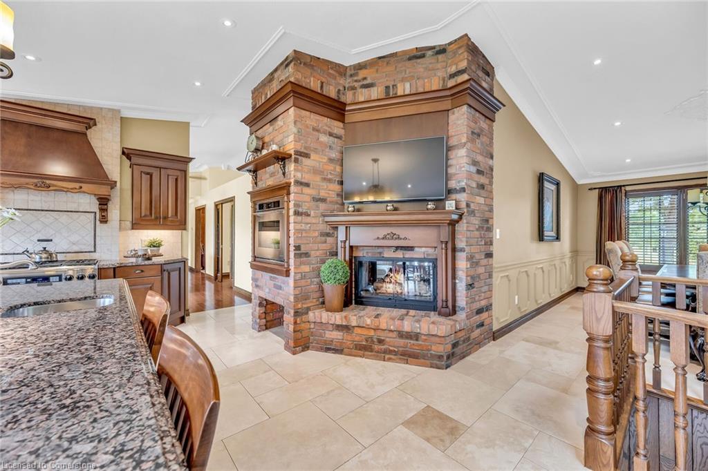 32 Haldimand Trail Property Photo 8