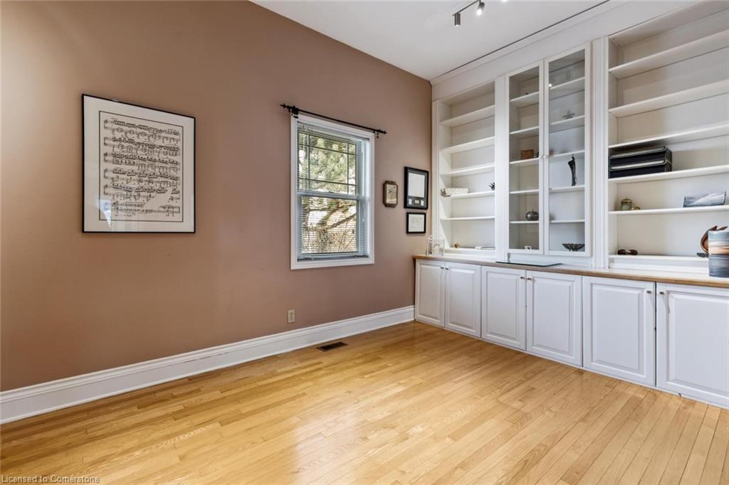 2 12th Street Property Photo 12