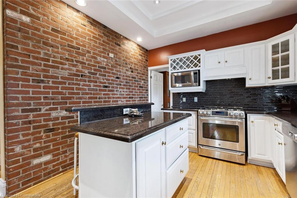 2 12th Street Property Photo 16