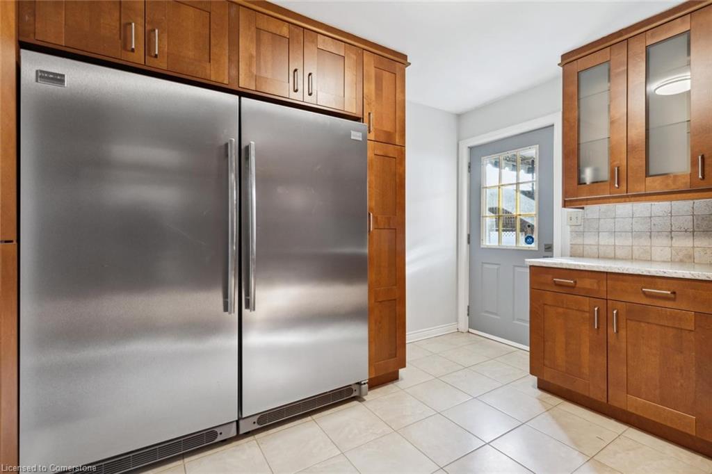 2 12th Street Property Photo 18