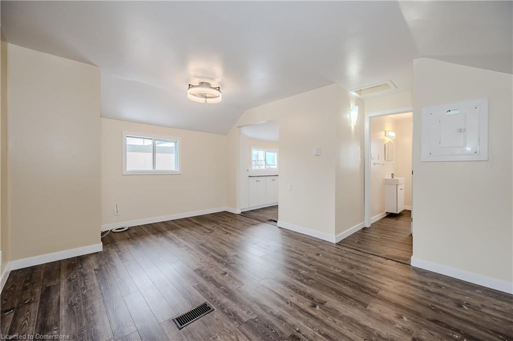 73 Albany Avenue Property Photo 15