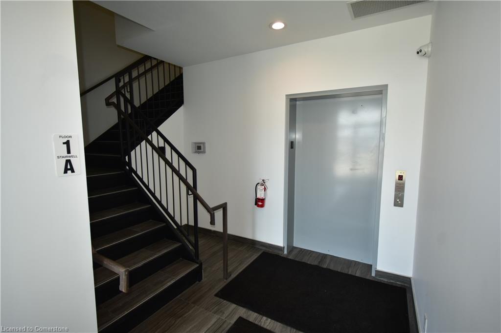 206-3465 Rebecca Street Property Photo 17
