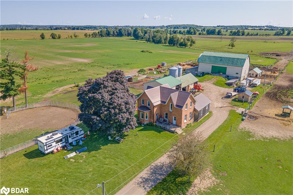 6409 10th Line Property Photo 3