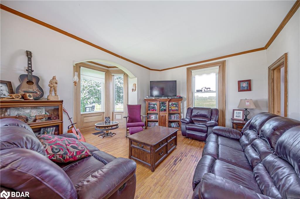 6409 10th Line Property Photo 13