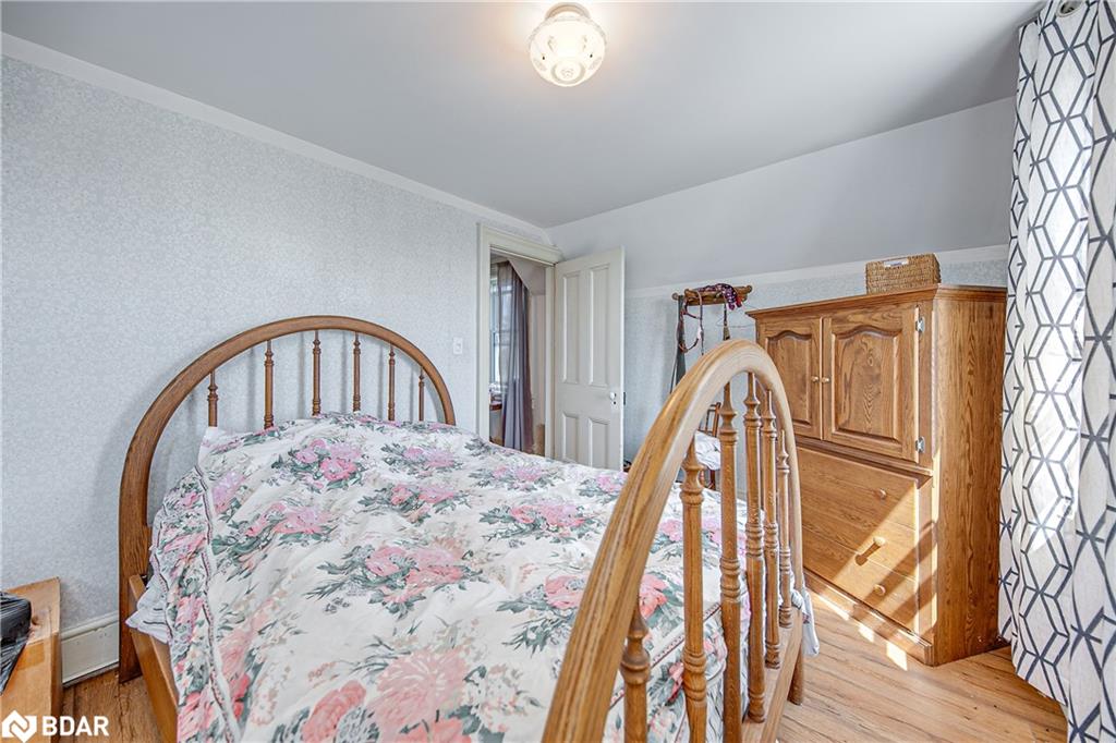6409 10th Line Property Photo 25
