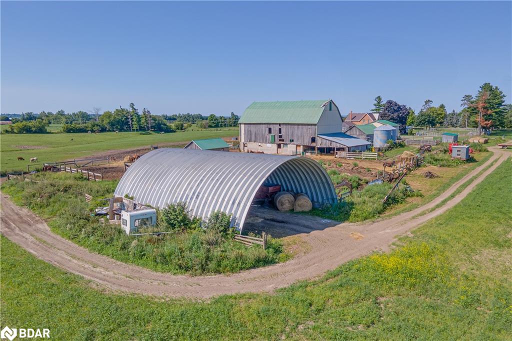6409 10th Line Property Photo 28