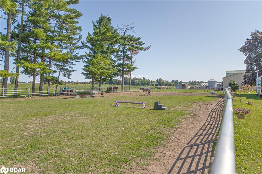 6409 10th Line Property Photo 32