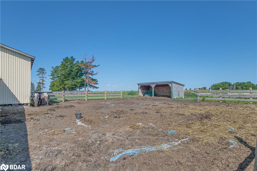 6409 10th Line Property Photo 34