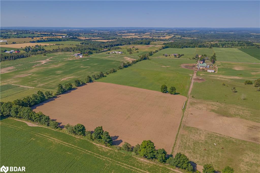 6409 10th Line Property Photo 39
