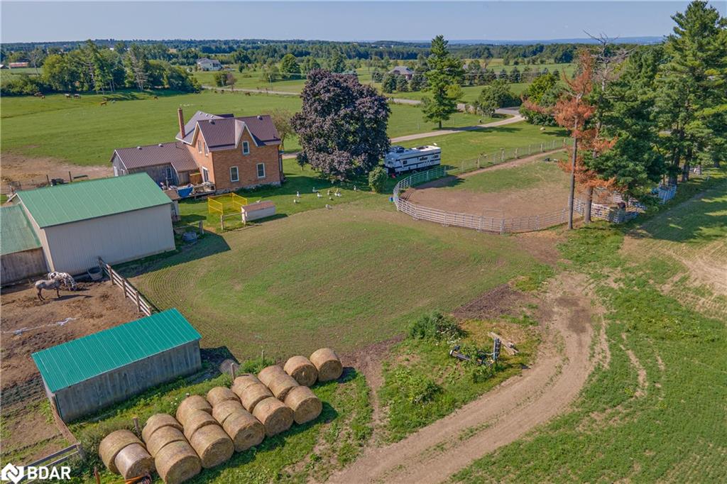 6409 10th Line Property Photo 44