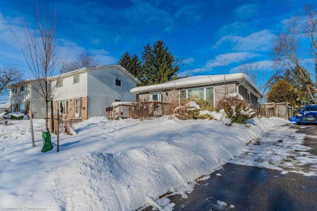 96 Rossford Crescent Property Photo 3