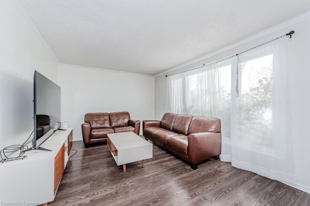 96 Rossford Crescent Property Photo 16