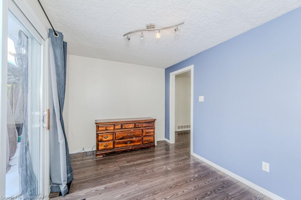 96 Rossford Crescent Property Photo 22